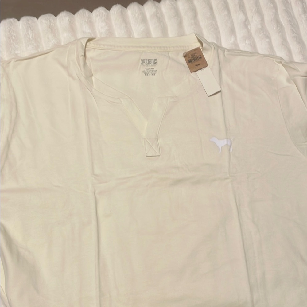 PINK Victoria's Secret Cream Henley V-neck Tee Shirt small dog Print